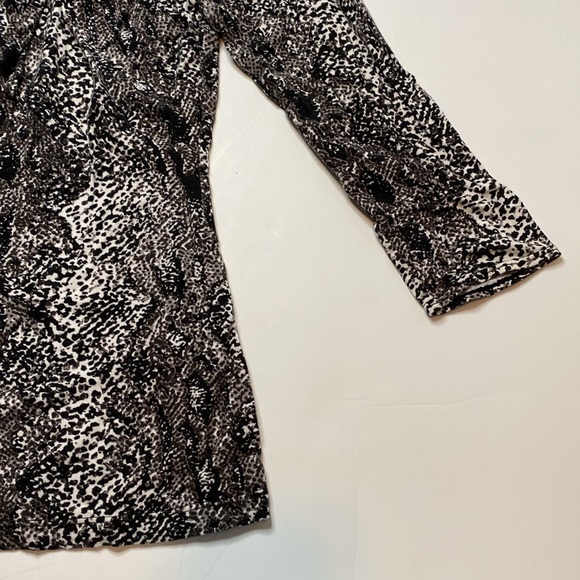 ✨HP✨ EUC Ann Taylor top - Picture 4 of 4